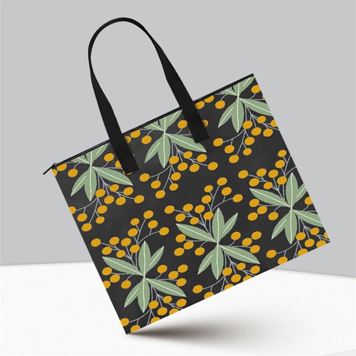 zipper tote bag